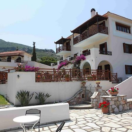 Pleoussa Studio And Apartments Skopelos Town Ngoại thất bức ảnh