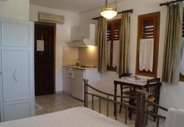 Pleoussa Studio And Apartments Skopelos Town Ngoại thất bức ảnh