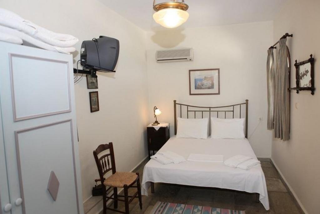 Pleoussa Studio And Apartments Skopelos Town Ngoại thất bức ảnh