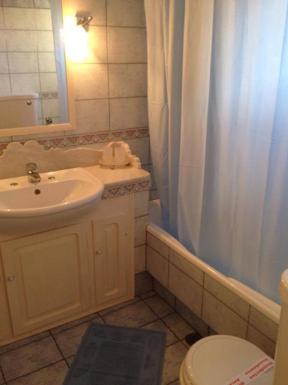 Pleoussa Studio And Apartments Skopelos Town Ngoại thất bức ảnh