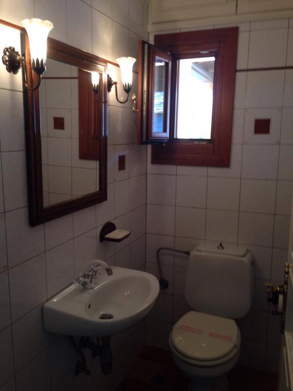 Pleoussa Studio And Apartments Skopelos Town Ngoại thất bức ảnh