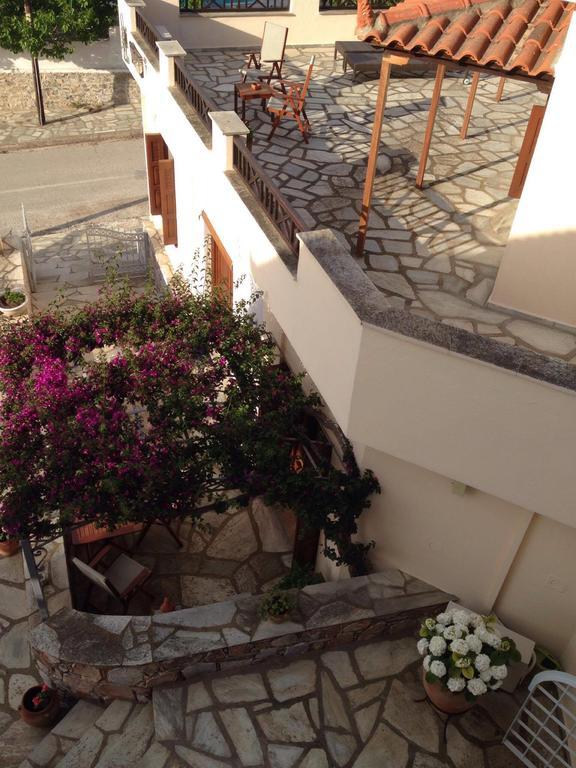 Pleoussa Studio And Apartments Skopelos Town Ngoại thất bức ảnh