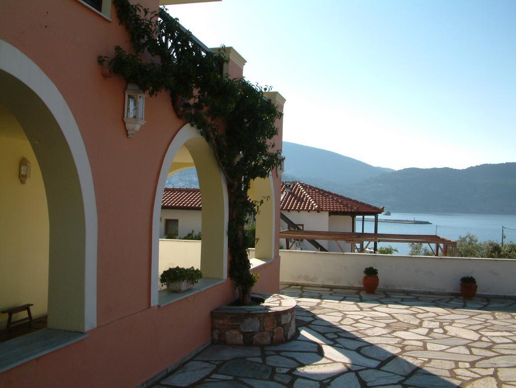 Pleoussa Studio And Apartments Skopelos Town Ngoại thất bức ảnh
