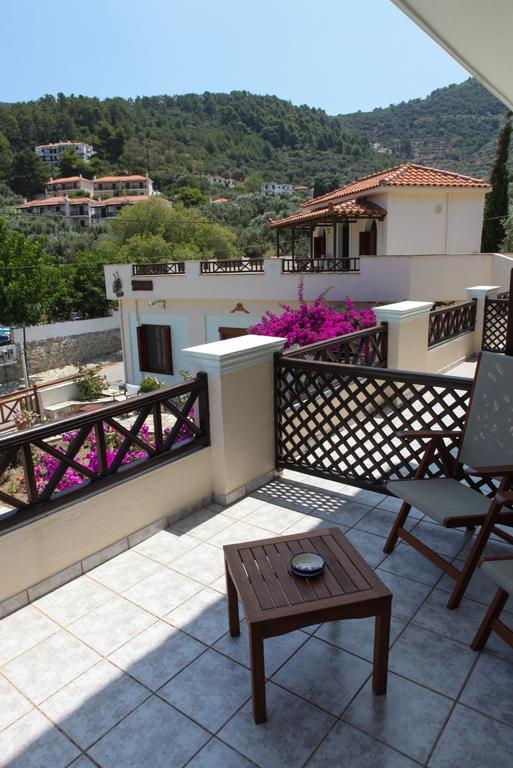 Pleoussa Studio And Apartments Skopelos Town Ngoại thất bức ảnh
