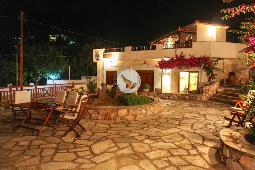Pleoussa Studio And Apartments Skopelos Town Ngoại thất bức ảnh