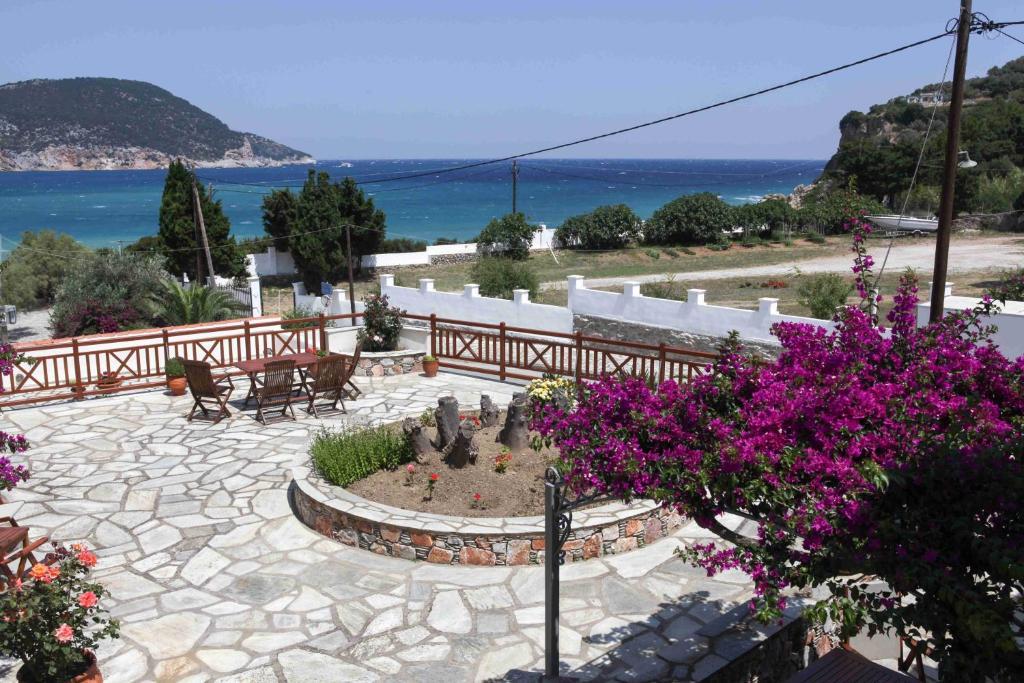 Pleoussa Studio And Apartments Skopelos Town Ngoại thất bức ảnh
