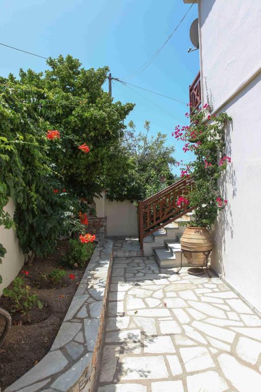 Pleoussa Studio And Apartments Skopelos Town Ngoại thất bức ảnh